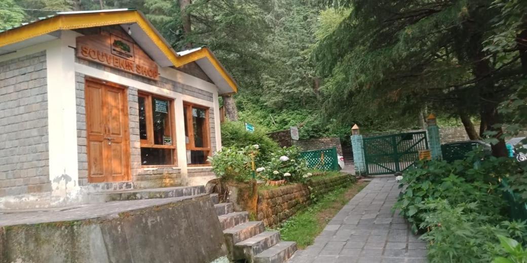 Hotel Forest View Lāhri Exterior photo
